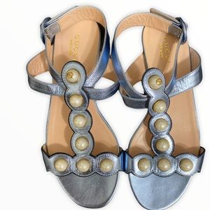 GUCCI Willow Pearl Sandals